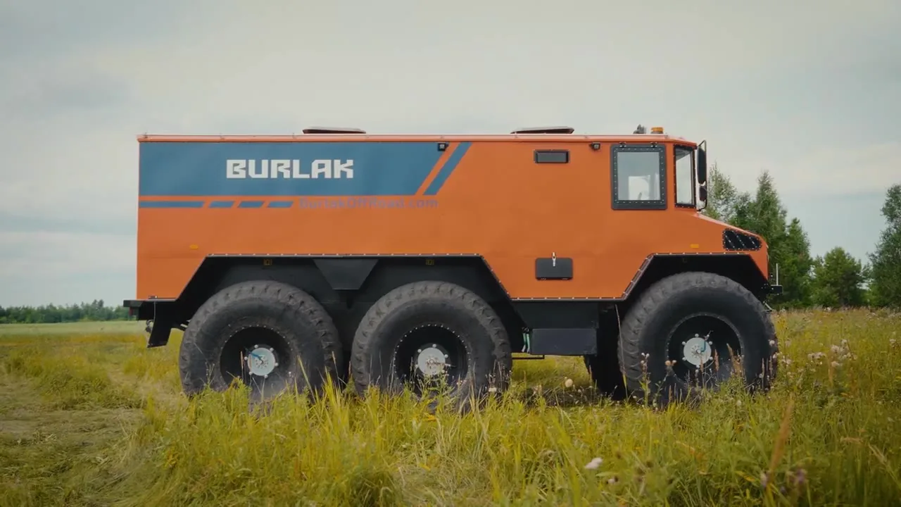 Кадр из видео: Бурлак — ролик 1, короткая версия